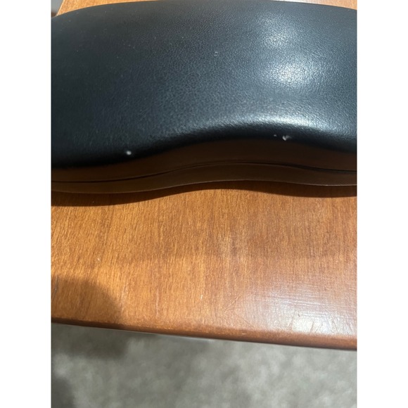 Ray-Ban Black Hard Shell Clamshell Eyeglass Sunglasses Case with Grey Lining - Picture 6 of 7